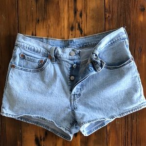 Levi’s shorts